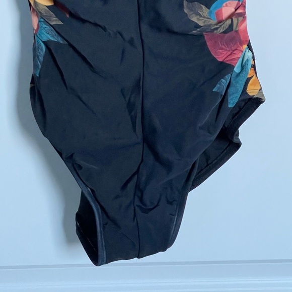 New! Miraclesuit Black Plumeria Temptress One Piece Swimsuit nwot 35099 - Picture 8 of 13